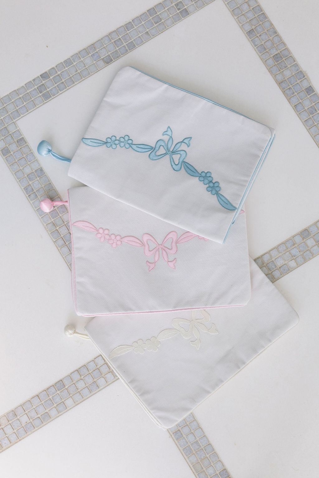 FLORAL BOW LINGERIE ENVELOPE - Lenora