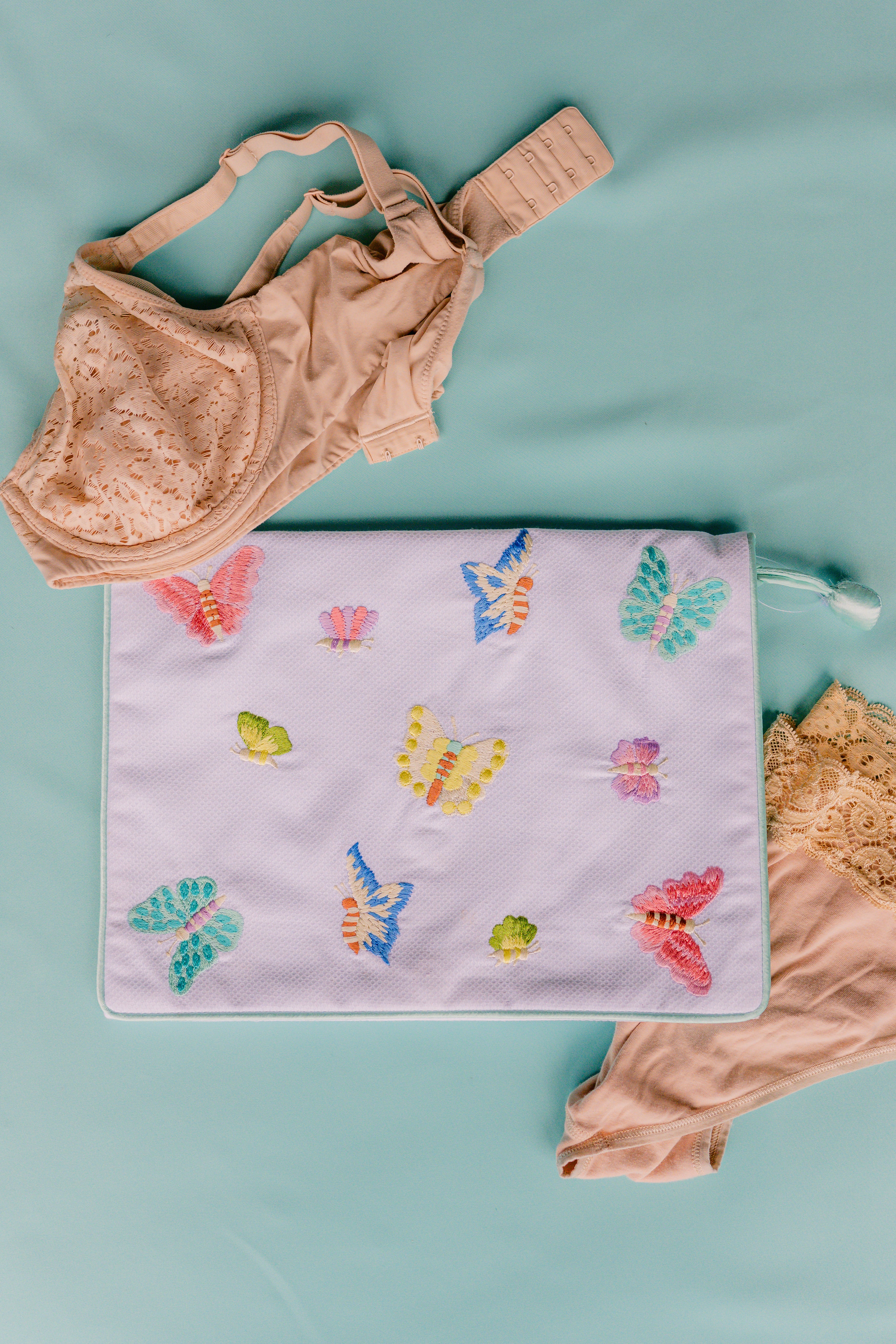 BUTTERFLY LINGERIE ENVELOPE - Lenora