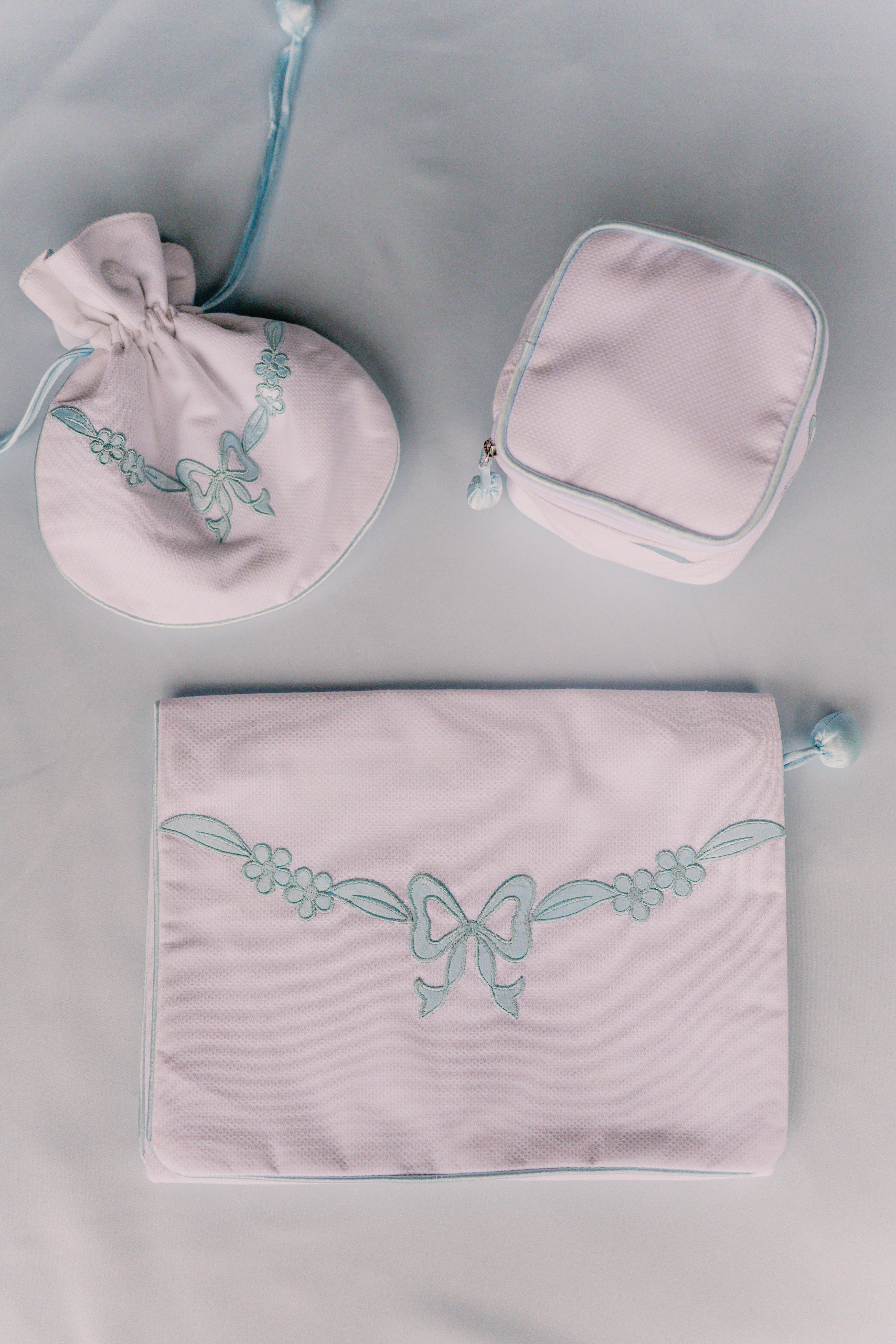 FLORAL BOW LINGERIE ENVELOPE - Lenora