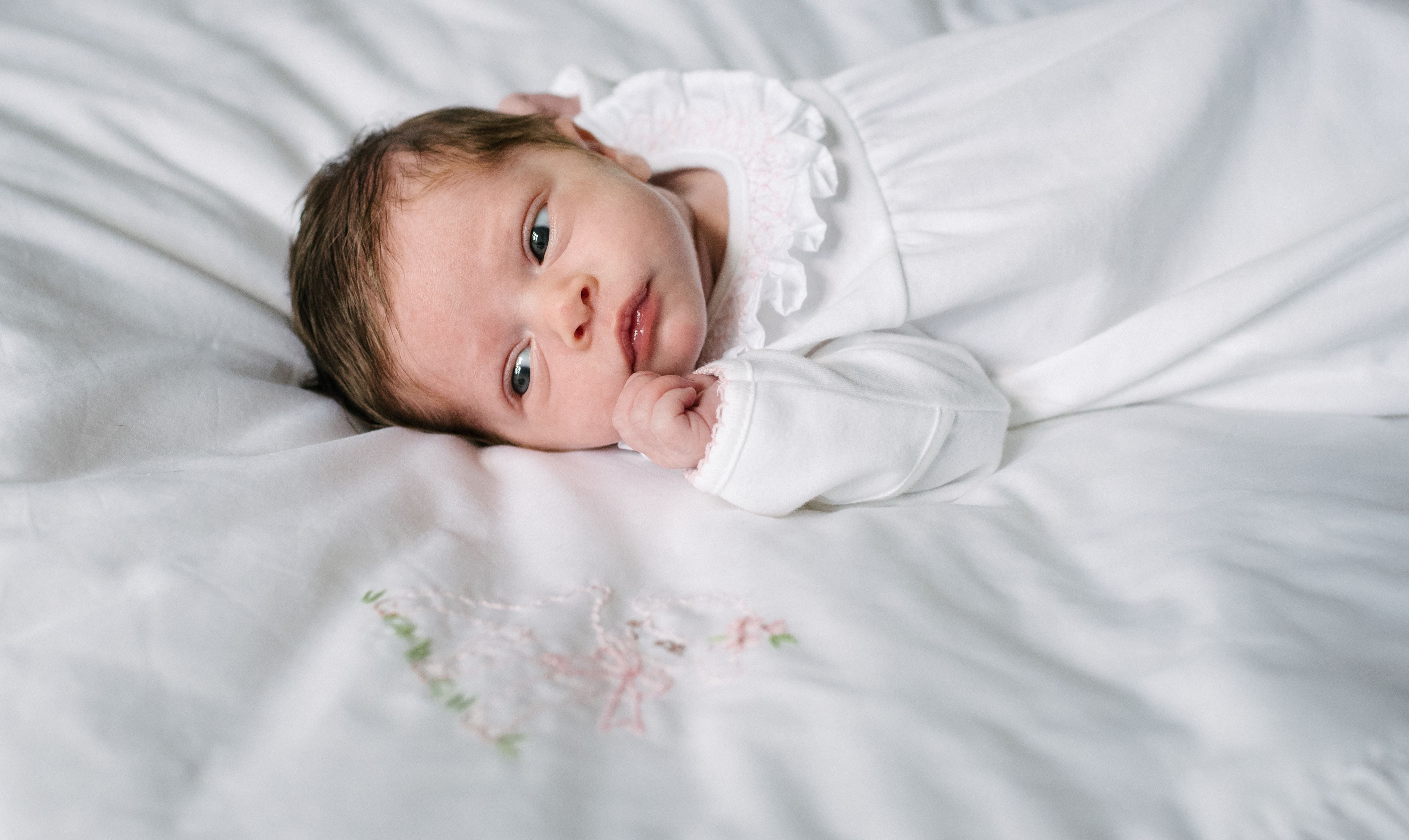 BABY LAMB & BEE COTTON STROLLER BLANKET - Lenora
