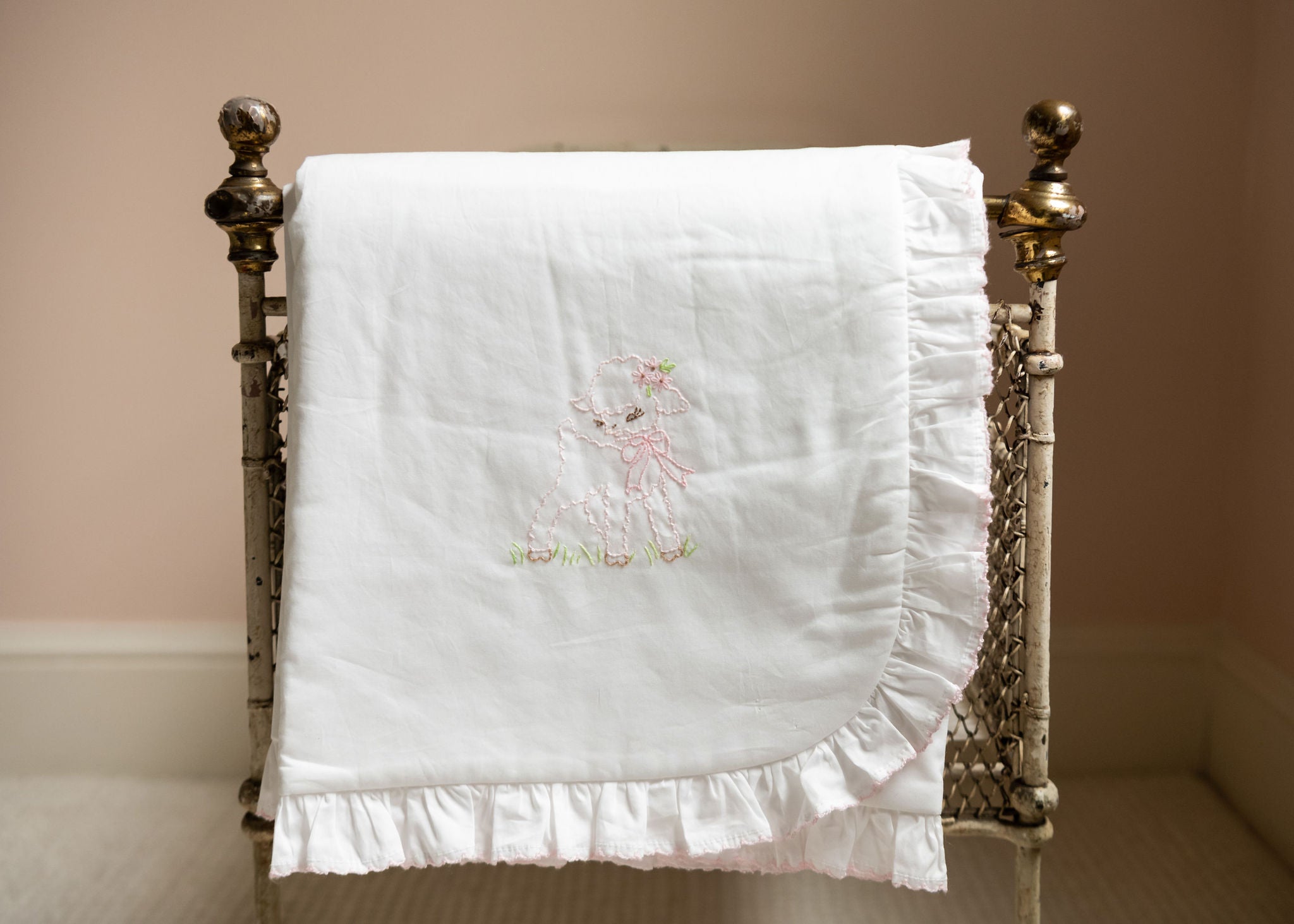 BABY LAMB & BEE COTTON STROLLER BLANKET - Lenora