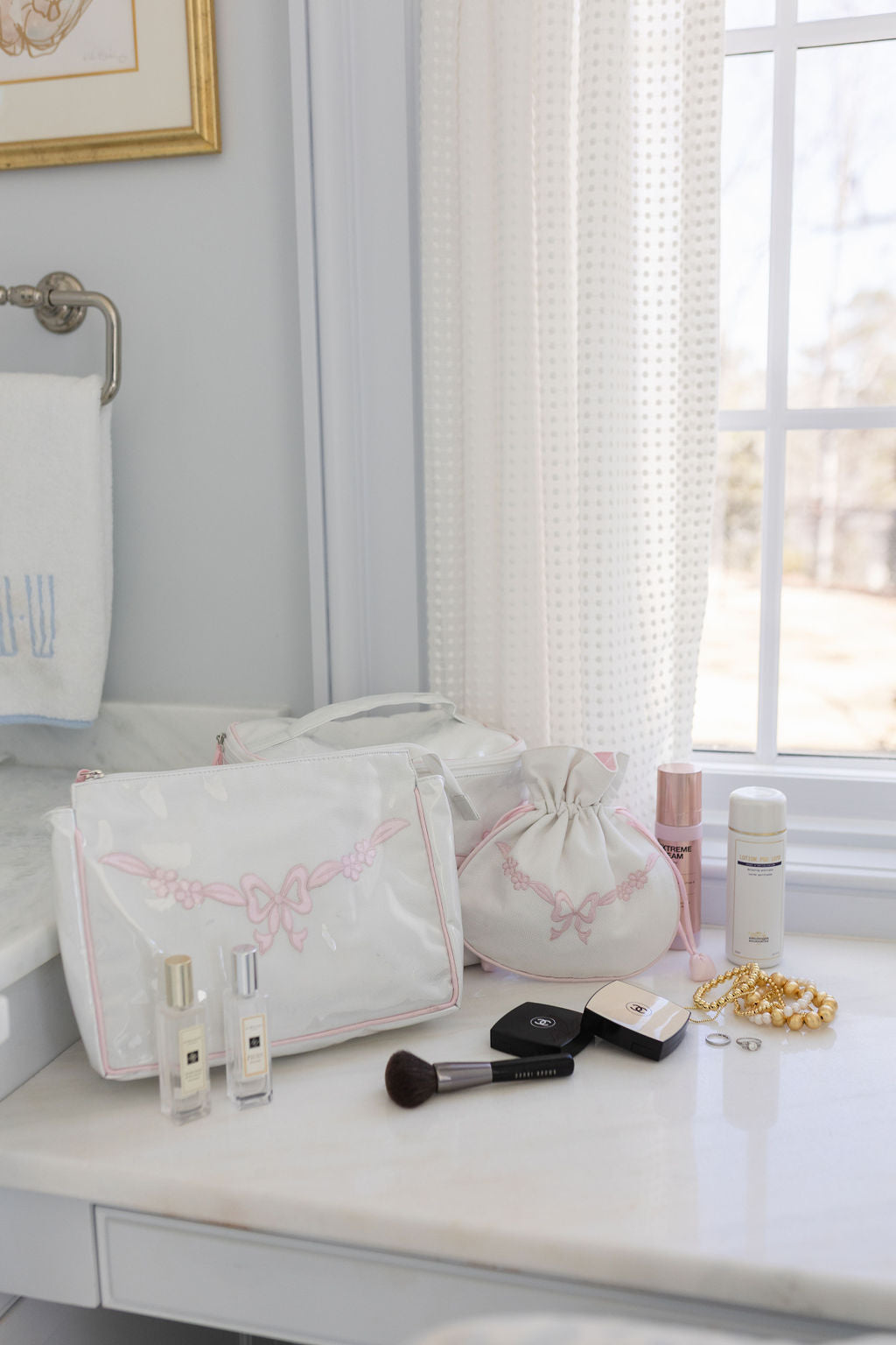 FLORAL BOW LARGE MAKEUP BAG - Lenora