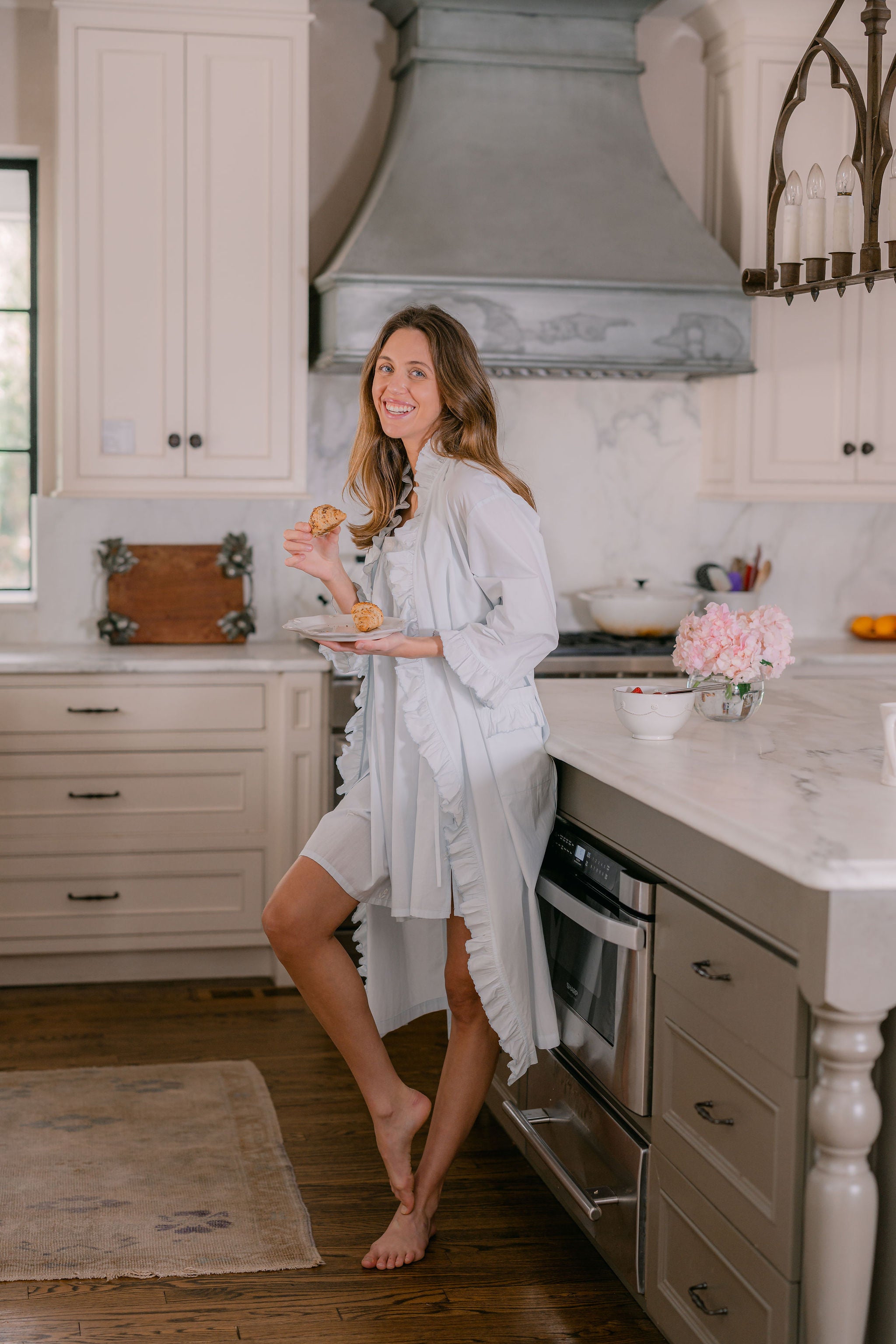 RUFFLE ROBE - Lenora