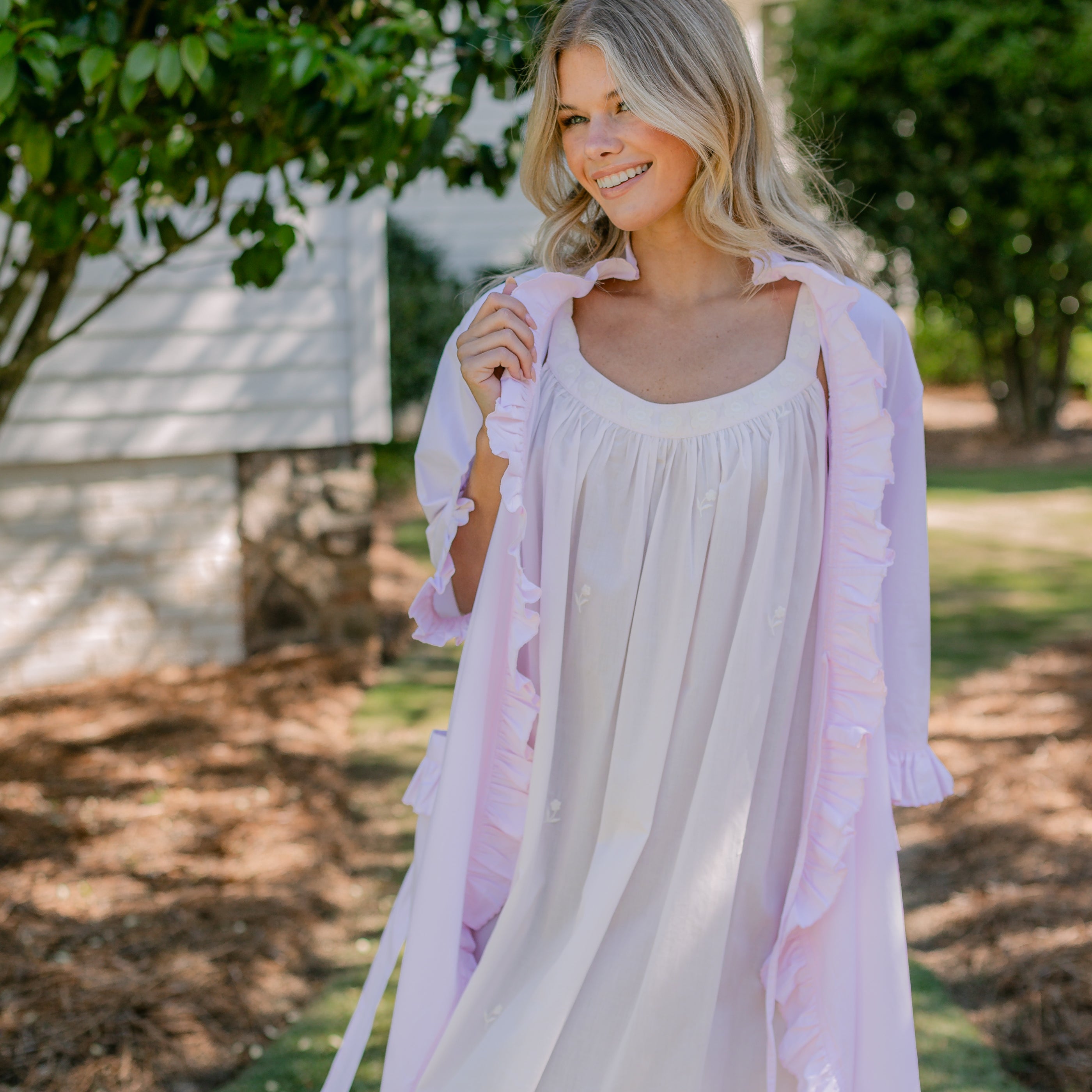 RUFFLE ROBE - Lenora