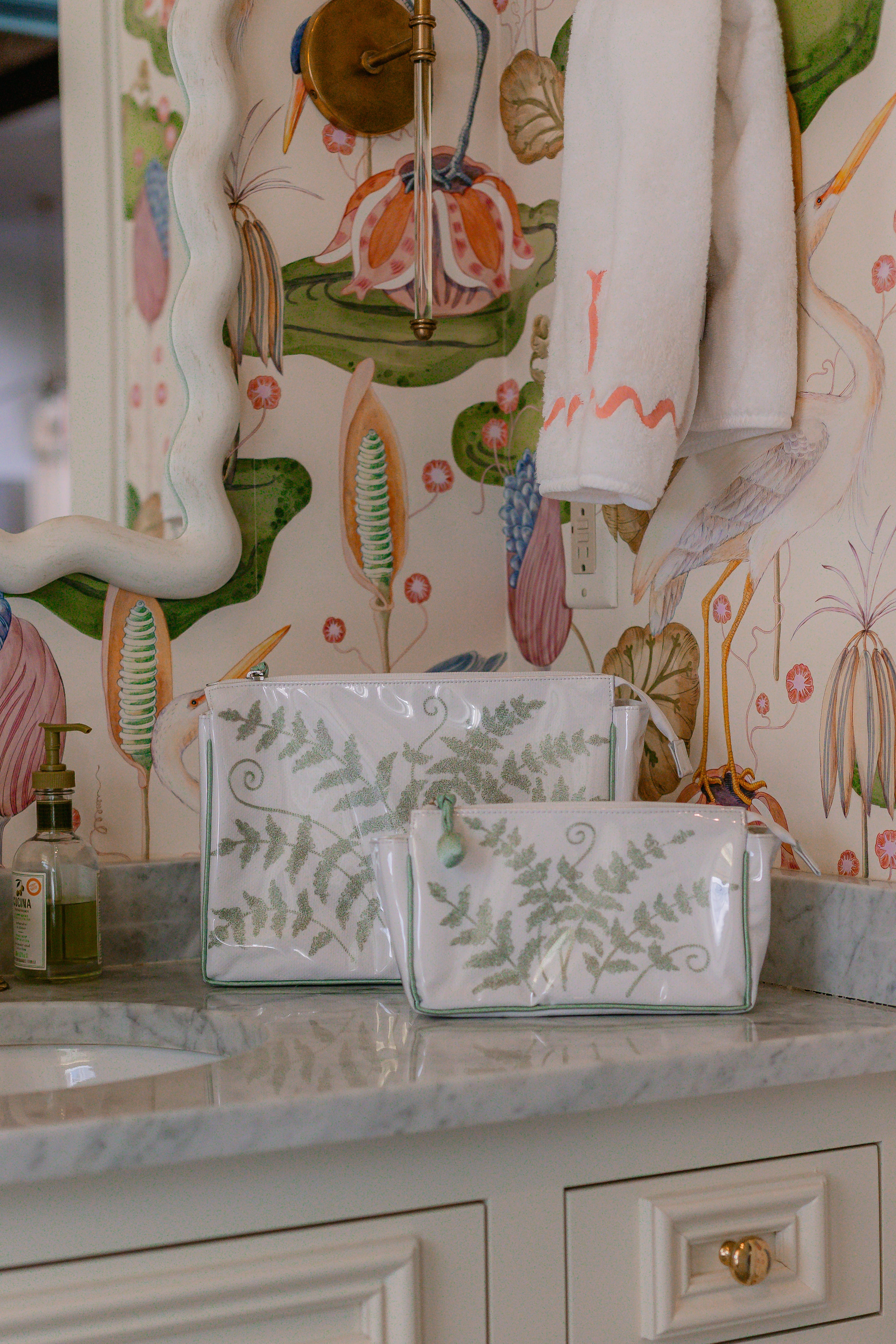FERN LARGE MAKEUP BAG - Lenora