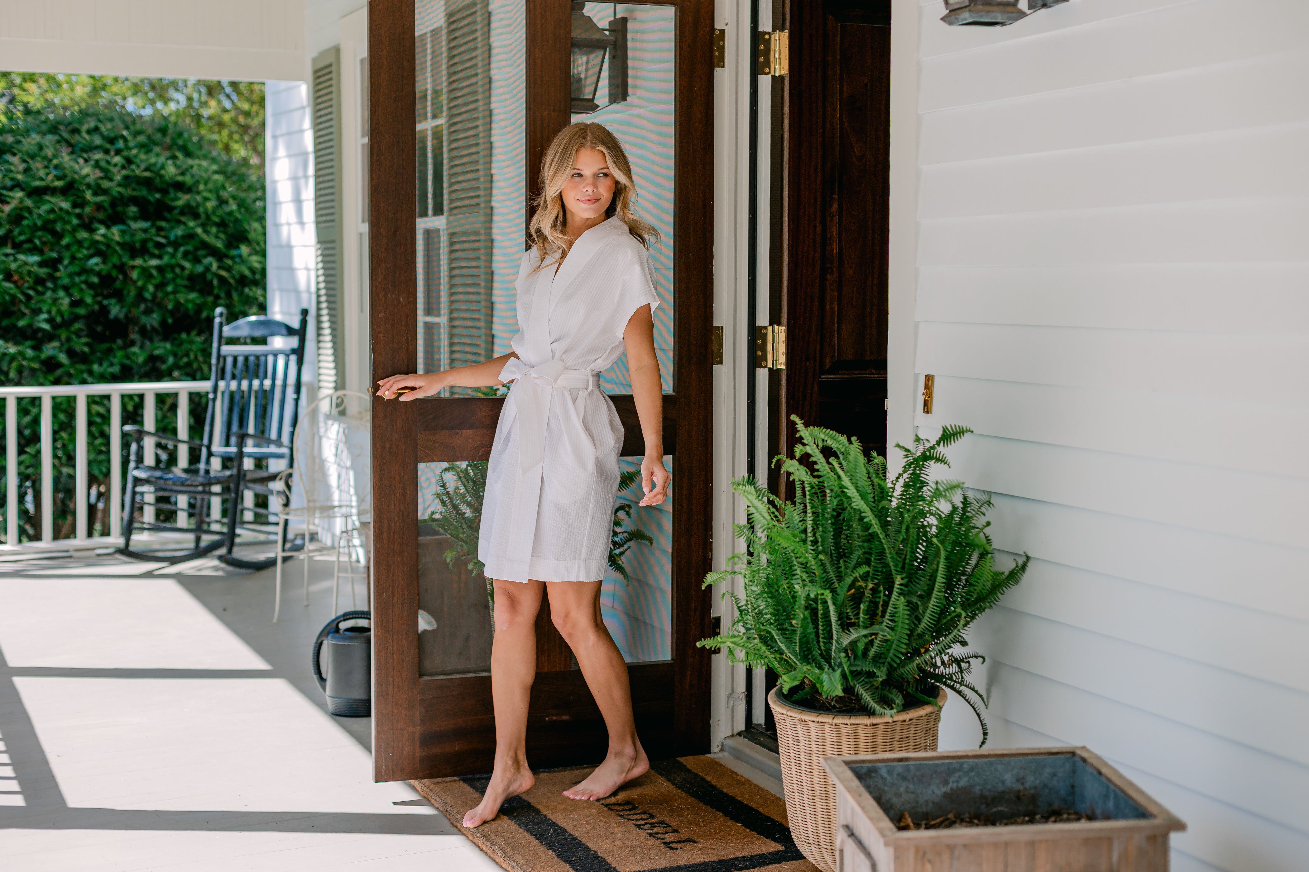 SEERSUCKER SHORT ROBE - Lenora