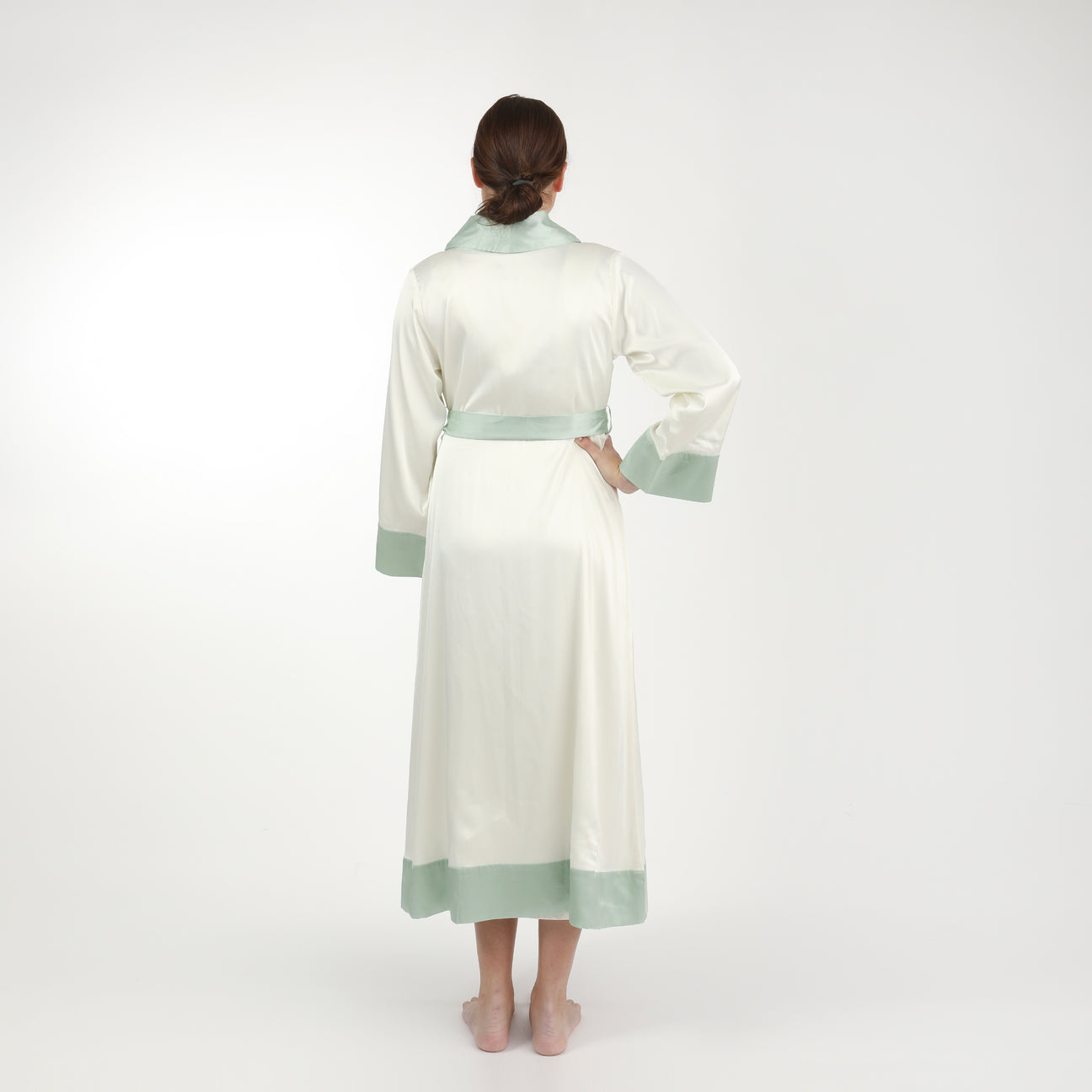 BIRDIE SATIN ROBE – Lenora