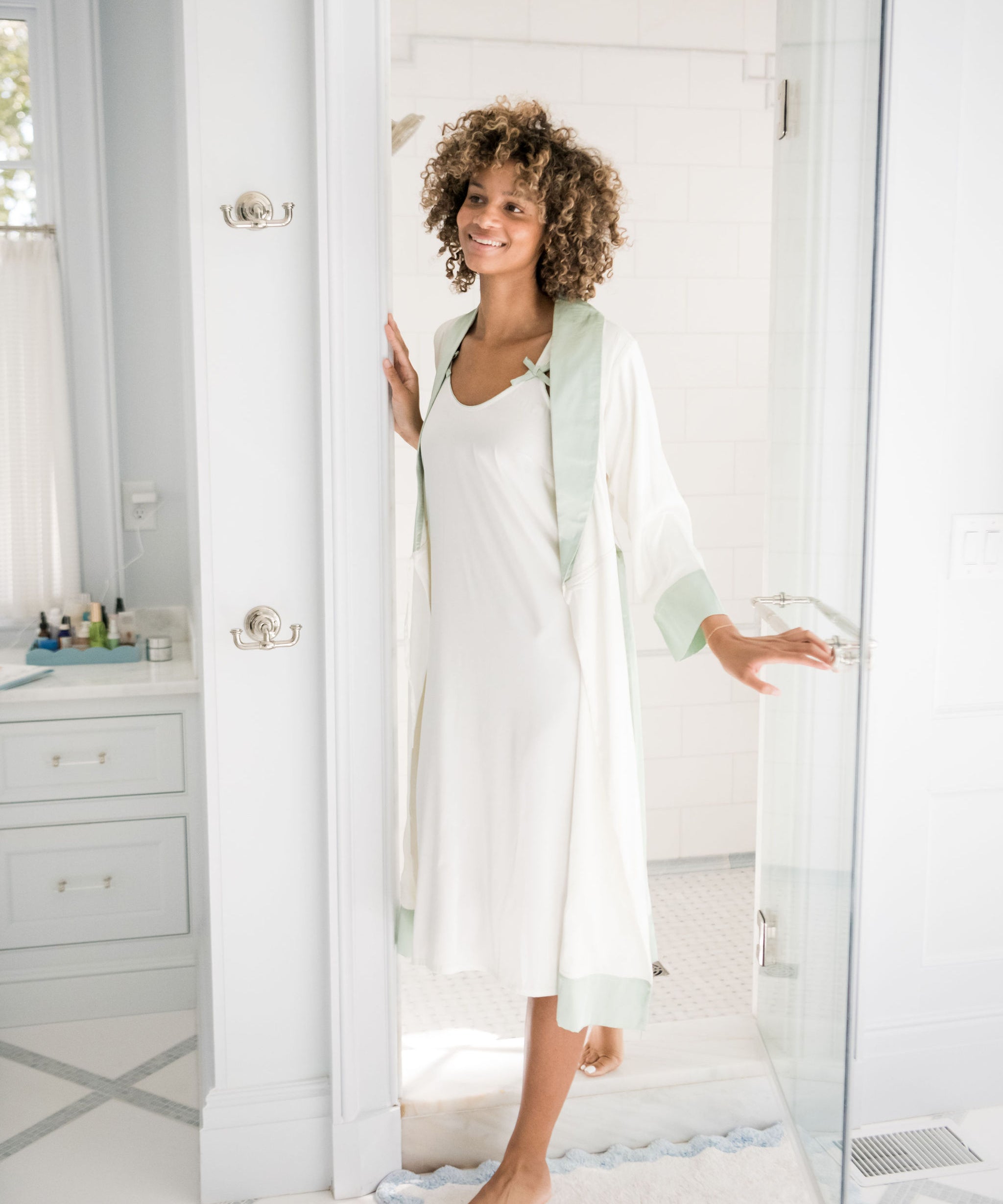 BIRDIE SATIN NIGHTGOWN - Lenora