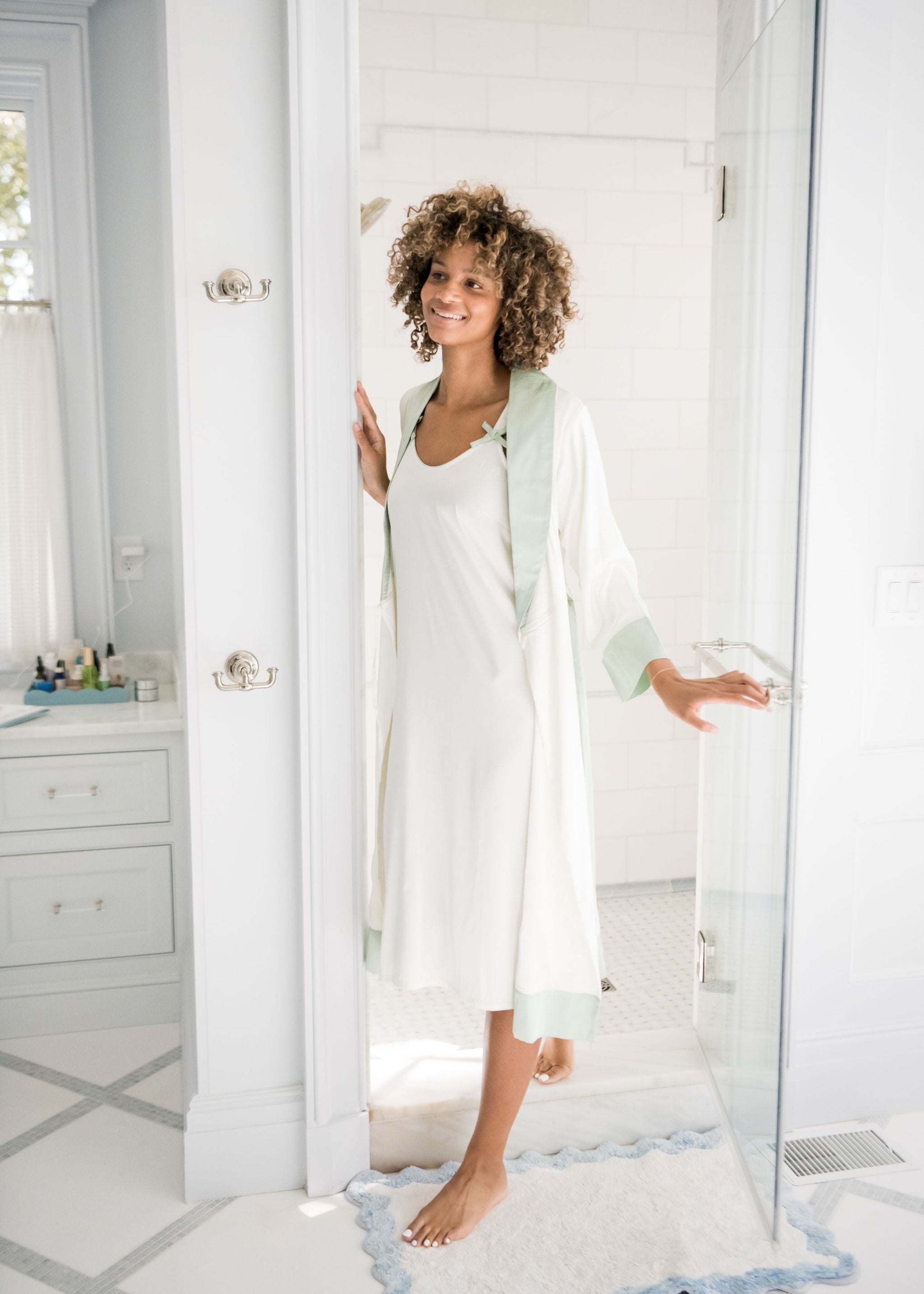 BIRDIE SATIN NIGHTGOWN - Lenora