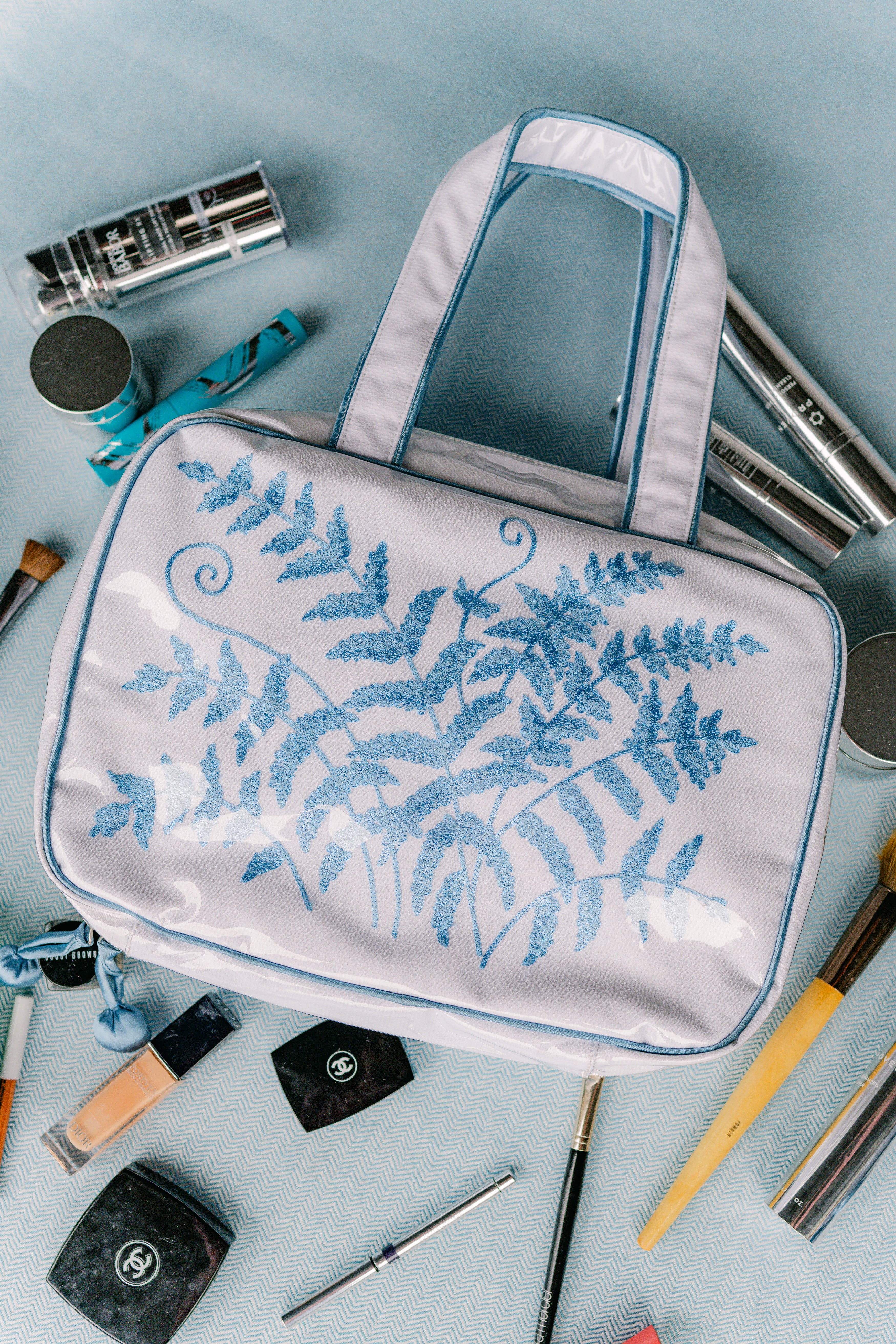 FERN HANGING TRAVEL BAG - Lenora