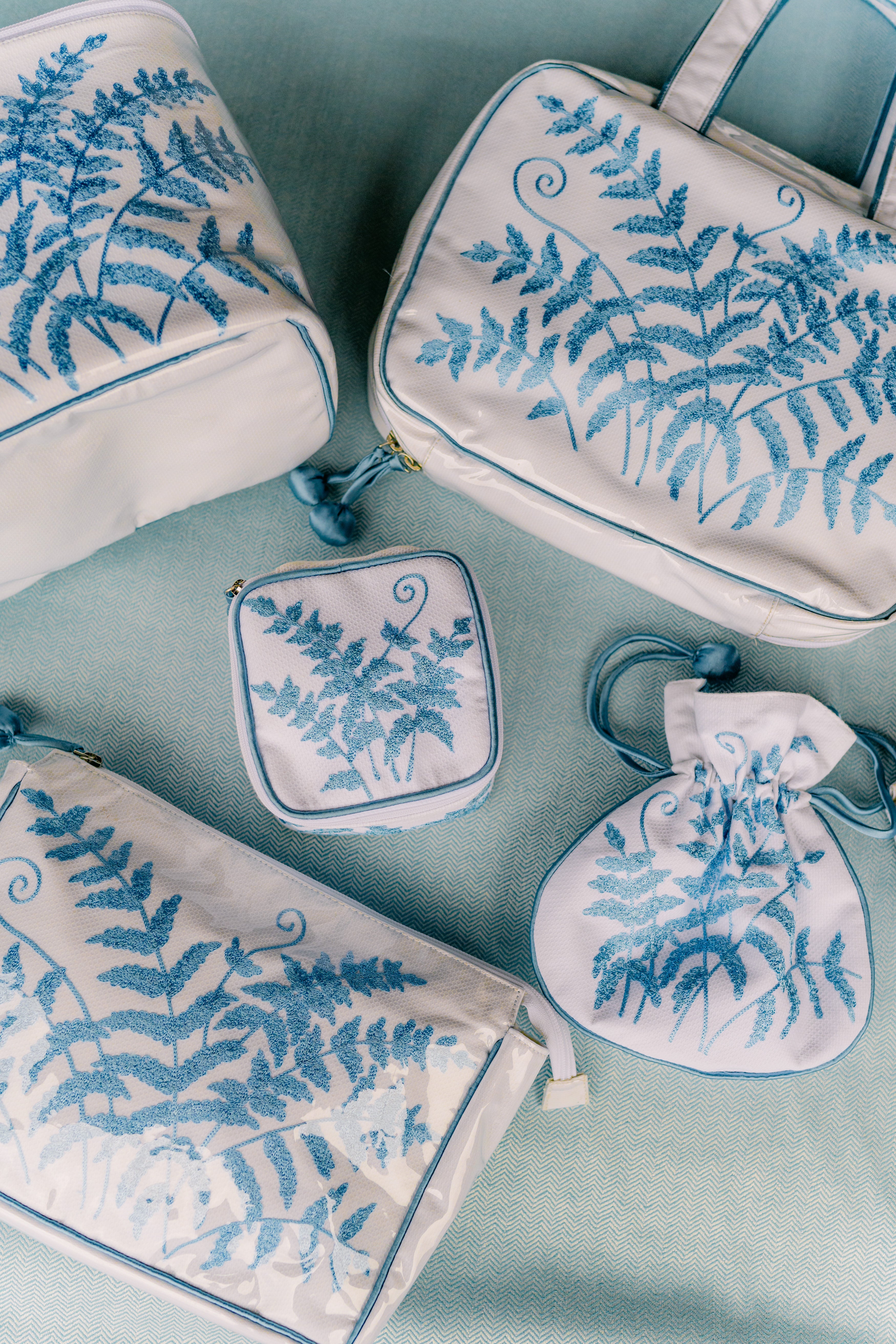 FERN LARGE MAKEUP BAG - Lenora