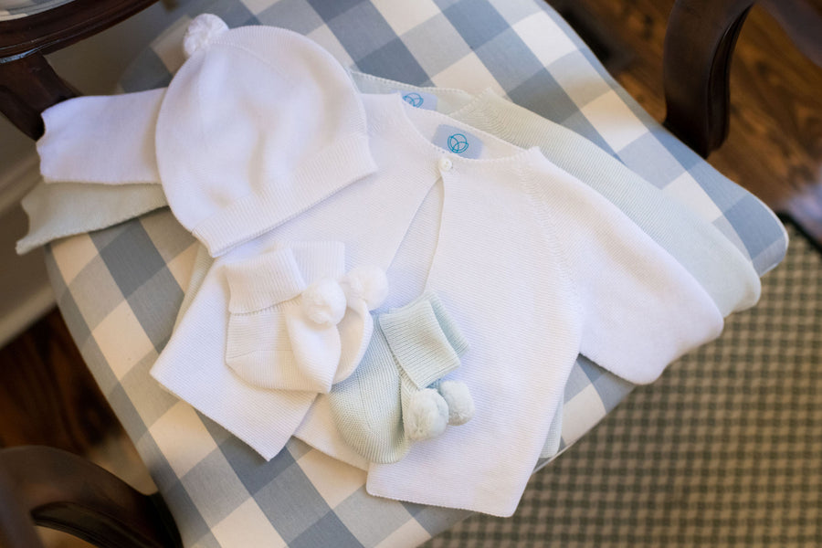 HAT & BOOTIE SET